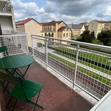 Apartment Easylife - Splendido Con Balcone *